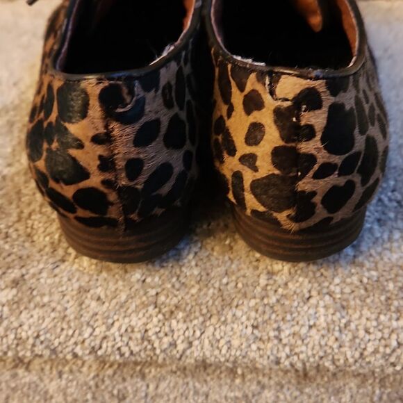 Sam Edelman Women's Giraffe Animal Print Calf Hair Lace-Up Loafers Size 7 - Picture 5 of 7